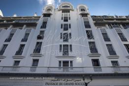 Image du Maroc Professionnelle de  Une des façades les plus représentatives de l’architecture du début du XXème siècle située sur le boulevard Mohamed V, cette construction monumentale de Marius Boyer (1922), " Immeuble du Glaoui ", Bd Mohammed V,  marque sa présence avec ses superbes tourelles couvertes de zelliges, le Dimanche 11 Janvier 2009. (Photo / Abdeljalil Bounhar)
 